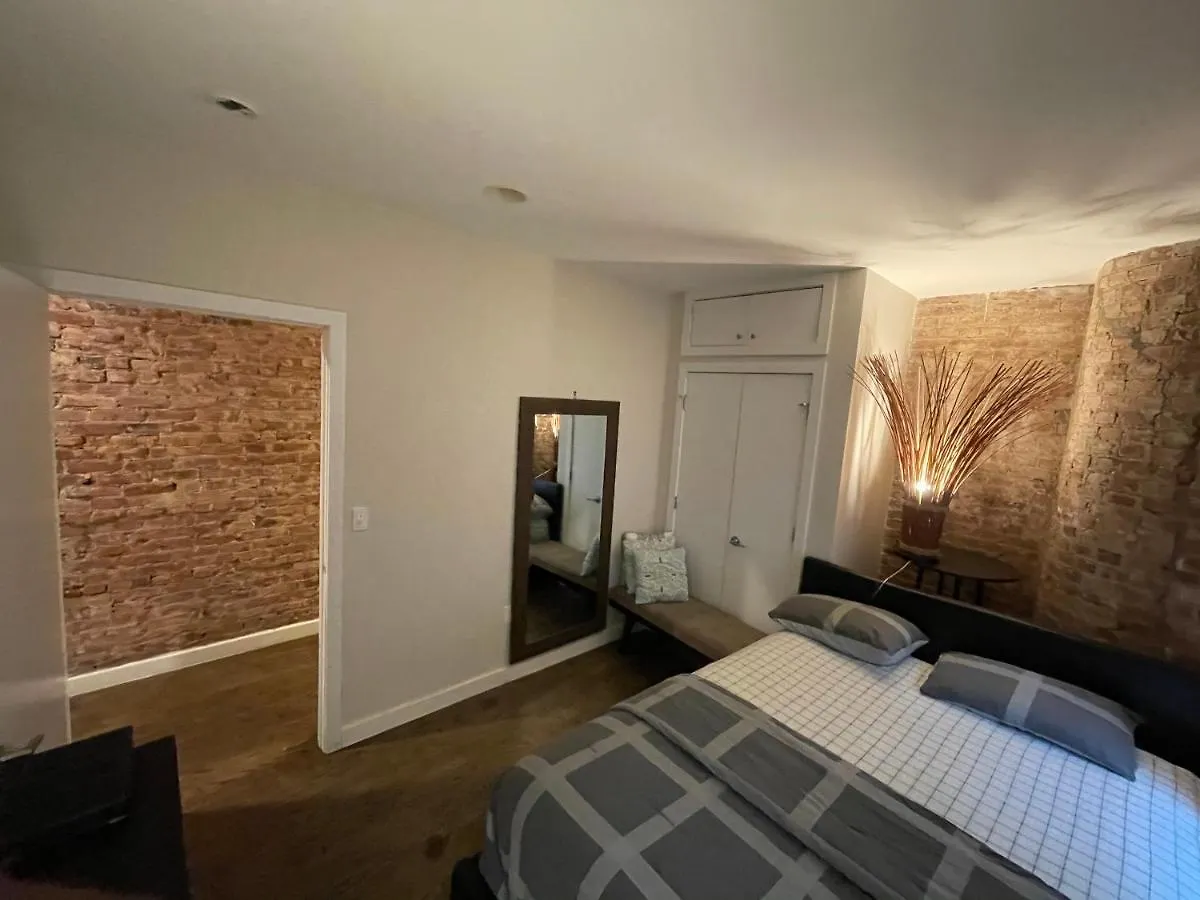 Beautiful Room In Newly Renovated Apt 뉴욕 0*,  미국