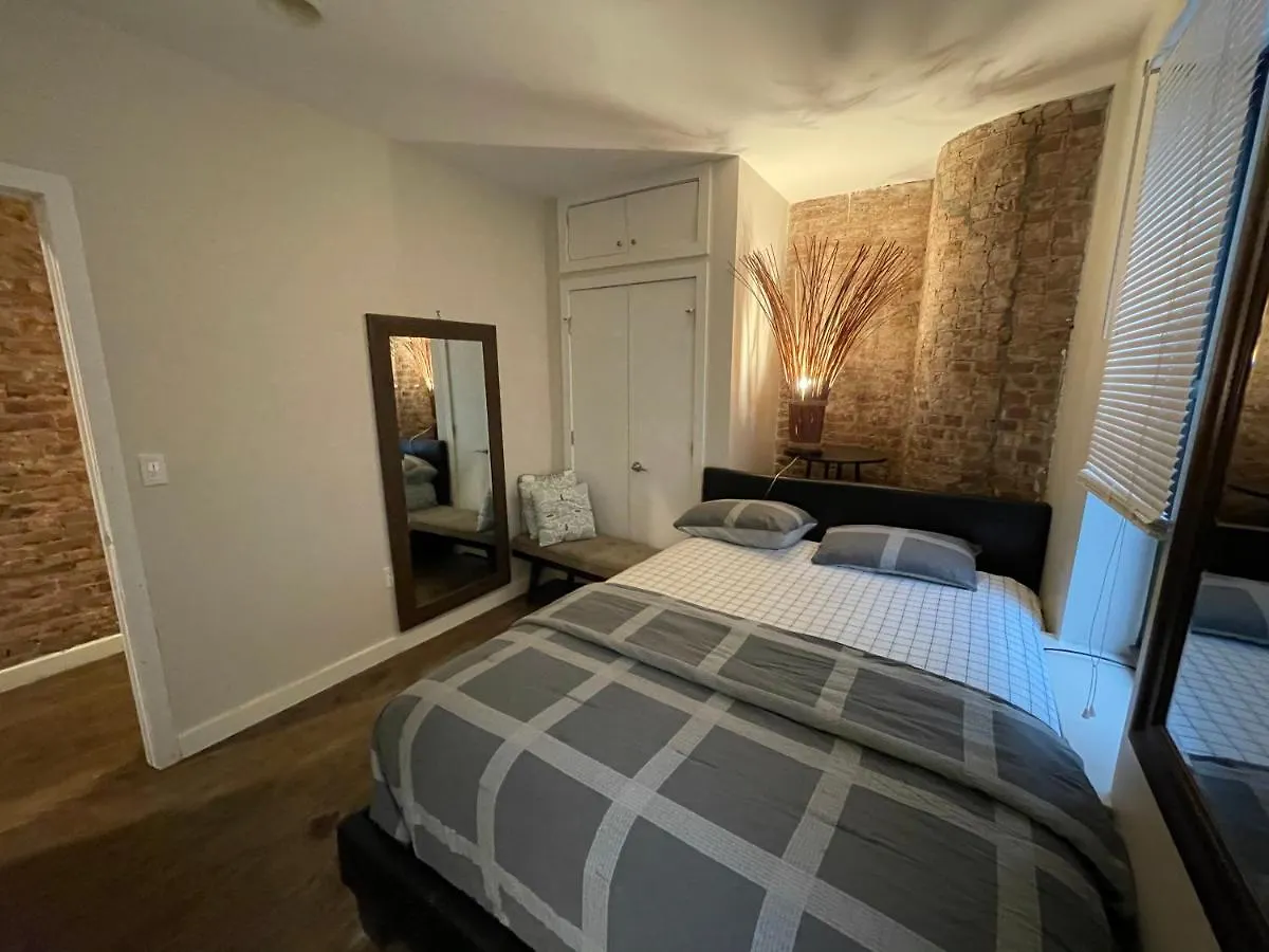 Beautiful Room In Newly Renovated Apt 뉴욕 홈스테이