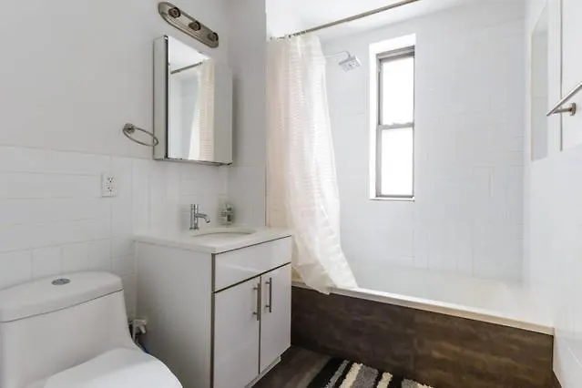 Homestay Beautiful Room In Newly Renovated Apt New York United States
